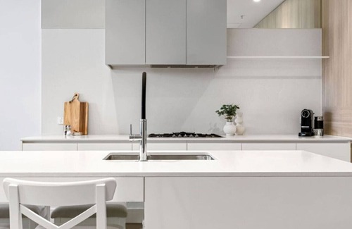 Mornington Apartment | LUXE | Location, Style, Space in the heart of town