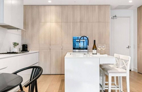 Mornington Apartment | LUXE | Location, Style, Space in the heart of town