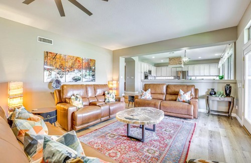 North Gateway House | Luxe Mtn-View Mansion with Hot Tub in Phoenix!
