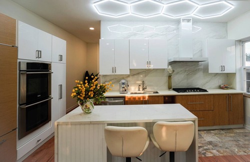 West New York Condo | Luxe NYC View Mansion | 6BR 4BA + Balcony + Garage