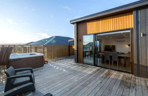 Martinborough House | Luxe on Burgundy