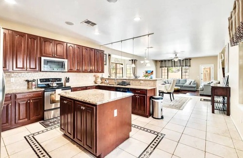 Maricopa House | Luxe Private Pool Getaway by Copper Sky Complex!