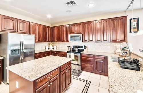 Maricopa House | Luxe Private Pool Getaway by Copper Sky Complex!