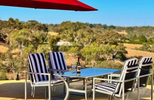 Clarendon Apartment | Luxe Scandinavian 2BR Retreat Near McLaren Vale