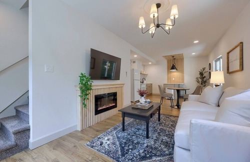 Elizabethtown Apartment | Luxe Stay for Two w/Private Hot Tub & Patio