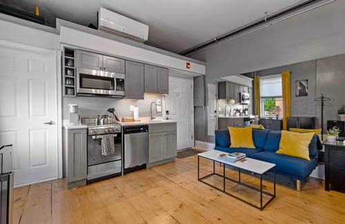 Beacon Apartment | Luxe Studio 2 on Main Street- Luxury Steam Shower, Kitchen