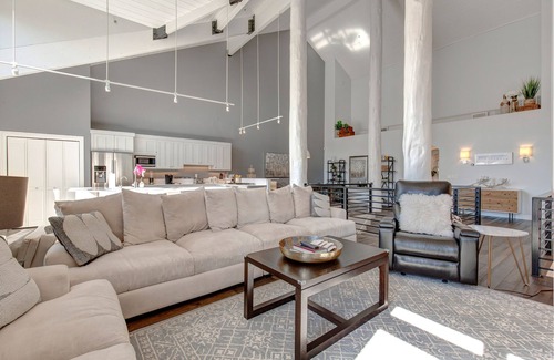 Park Meadows House | Luxe townhome with pool, private hot tub, washer/dryer, & garage