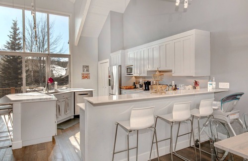 Park Meadows House | Luxe townhome with pool, private hot tub, washer/dryer, & garage