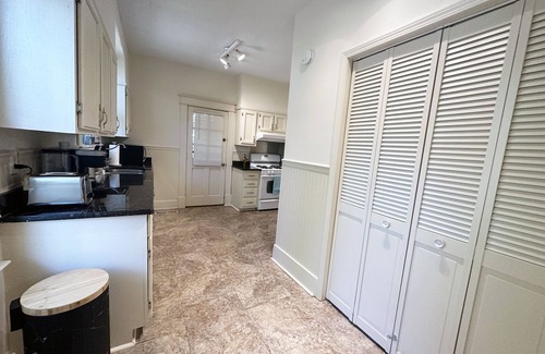 Lenox Apartment | Luxe Townhouse by Overton Square
