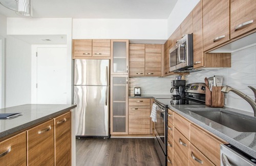 McLean Apartment | Luxe Tysons Corner 1BR w/Pet Grooming Salon, nr Subway, by Blueground