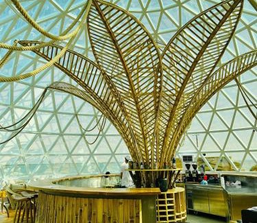Umm al Quwain Hotel | Luxeglamp