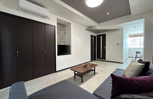 Minami Ward Apartment | Luxes Hijiyama 601