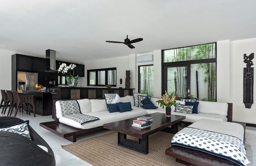 Sunset Road Villa | Luxevacay Anaya Manis Villa lvid3