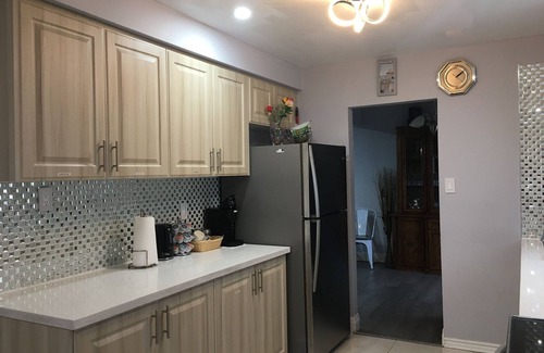 Agincourt North House | LUXMY VILLA larger groups luxury stay