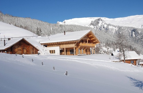 Grindelwald Ski Chalet | Luxuary Chalet at the bottom of the Eiger in Grindelwald with amazing views !