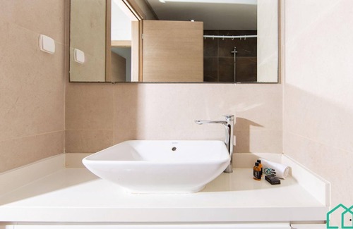 Sidi Daoud Apartment | Luxueux Apt avec Jardin et garage privés @ Marsa