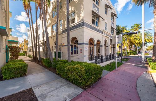 Flamingo/Lummus Apartment | Luxuri Suites