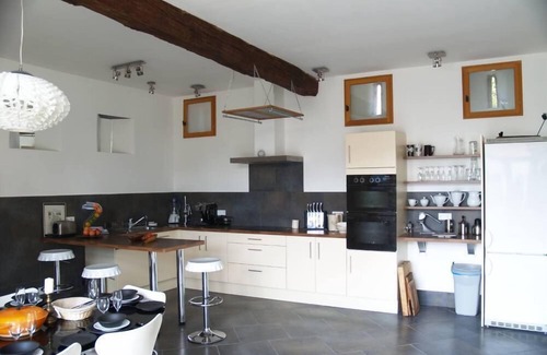 Castelnau-Riviere-Basse Cottage | Luxurious, charming detached 4 star tourisme gite with swimming pool& jacuzzi