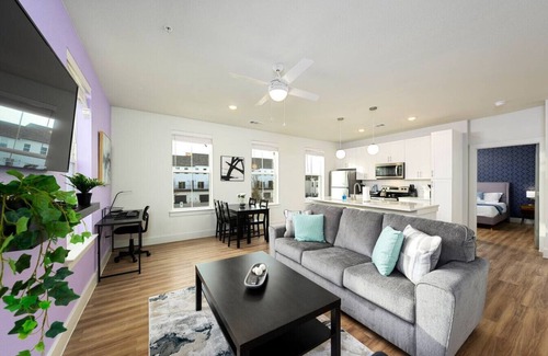 Pflugerville Apartment | Luxurious 1BR Gem – Steps from the Action