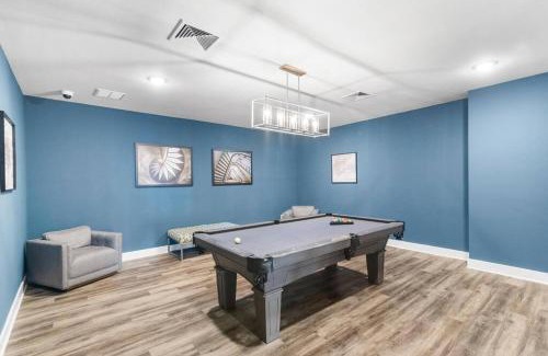Melbourne Apartment | Luxurious 2/2 Condo with Pool, Gym and Laundry