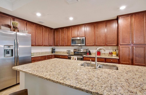 Braden River Condo | Luxurious 2/bed, 2/bath condo in beautiful golf community