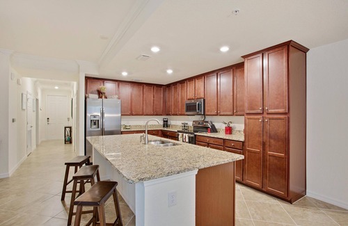 Braden River Condo | Luxurious 2/bed, 2/bath condo in beautiful golf community
