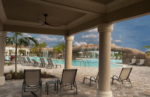 Lakewood Ranch House | Luxurious 2 bed 2 bath condo Golf Community