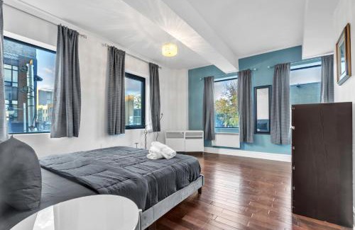 Gay Village Apartment | Luxurious 2 Bedroom 2 Bathroom Condo Downtown Montreal