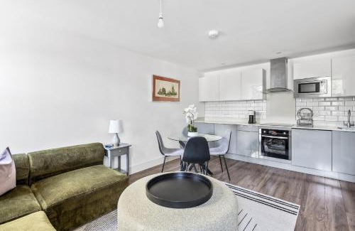 Chelmsford Apartment | Luxurious 2 Bedroom Apartment with Free Parking in Chelmsford City Centre