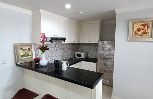 Nonthaburi Apartment | Luxurious 2 Bedroom condo next to MRT