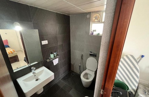 Gandipet Apartment | Luxurious 2BHK Stay near Financial District Hyderabad