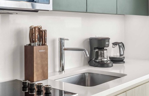 West Fens Apartment | Luxurious 2Br 2Ba unit in the middle of fenway