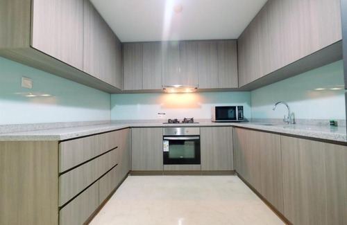 Semanggi Apartment | Luxurious 2BR Ciputra World 2 Apartment near SCBD By Travelio