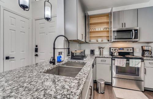 McNeil Apartment | Luxurious 2BR plus Resort Style Pool