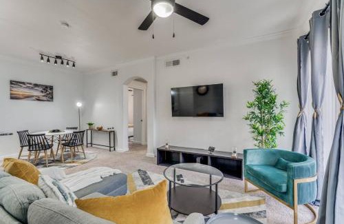 McNeil Apartment | Luxurious 2BR plus Resort Style Pool