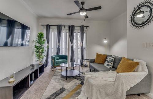 McNeil Apartment | Luxurious 2BR plus Resort Style Pool