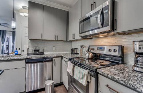 McNeil Apartment | Luxurious 2BR plus Resort Style Pool