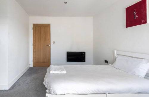 Handsworth Apartment | Luxurious 3-Bed Penthouse in Sheffield