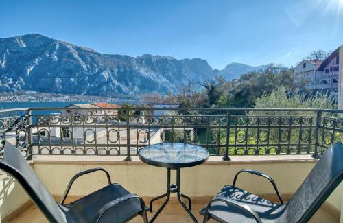 Prcanj Apartment | Luxurious 3-Bedroom Apartment by MN Property