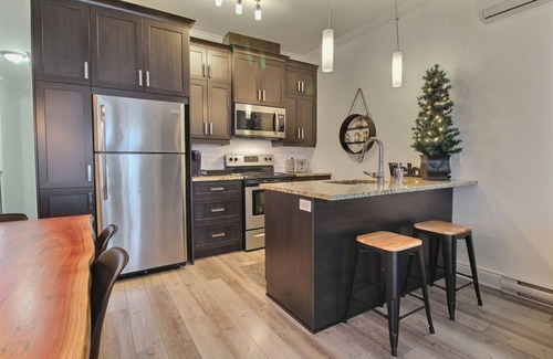 Bromont Condo | Luxurious 3 bedroom condo. 2 minutes from beautiful Mont Bromont. CITQ#248275