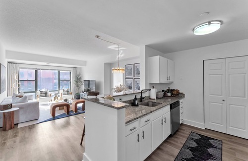 Downtown Apartment | Luxurious 3BR/2BA Modern Haven Downtown Stamford