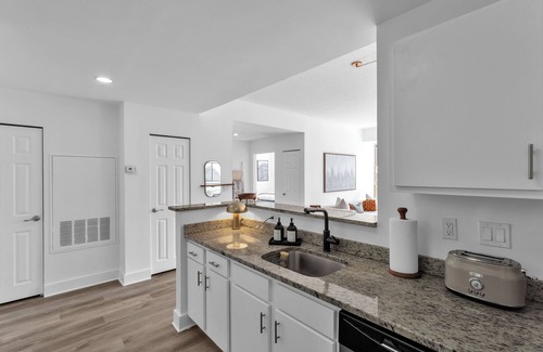 Downtown Apartment | Luxurious 3BR/2BA Modern Haven Downtown Stamford