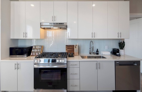 The Hill Apartment | Luxurious 3BR Apartment with Premium Amenities