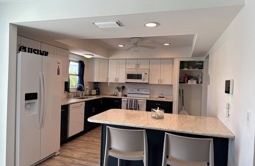 Oakland Hills House | "Luxurious 4-Bed Furnished Home with Pool "