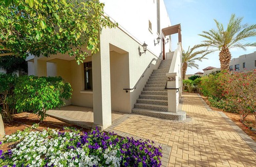 Lahbab Villa | Luxurious 4 bedroom villa with WiFi AC in enchanting Dubai