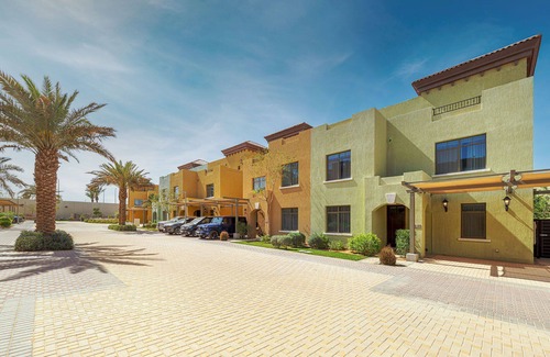 Lahbab Villa | Luxurious 4 bedroom villa with WiFi AC in enchanting Dubai