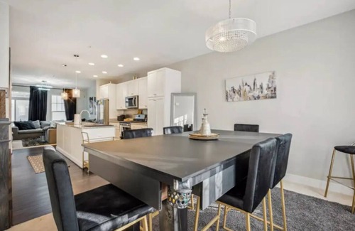 Northeast House | Luxurious 4BR TH w. free parking, close metro access, & patio in Washington, DC