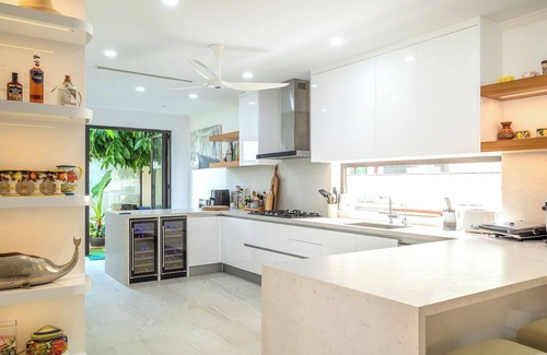 Cherngtalay House | Luxurious 5-bedroom pool villa off enchanting Boat Avenue BangTao Beach