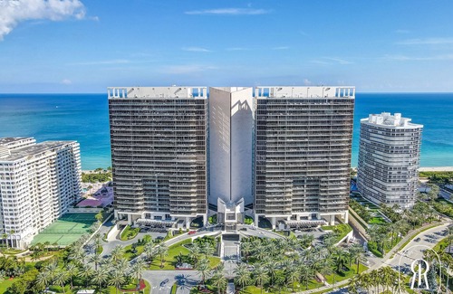Bal Harbour Condo | Luxurious 5 Star Beachfront Paradise 2 Balconies