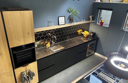 Amsterdam West House | Luxurious 5-storey 3-bedroom townhome at the water in the heart of Amsterdam